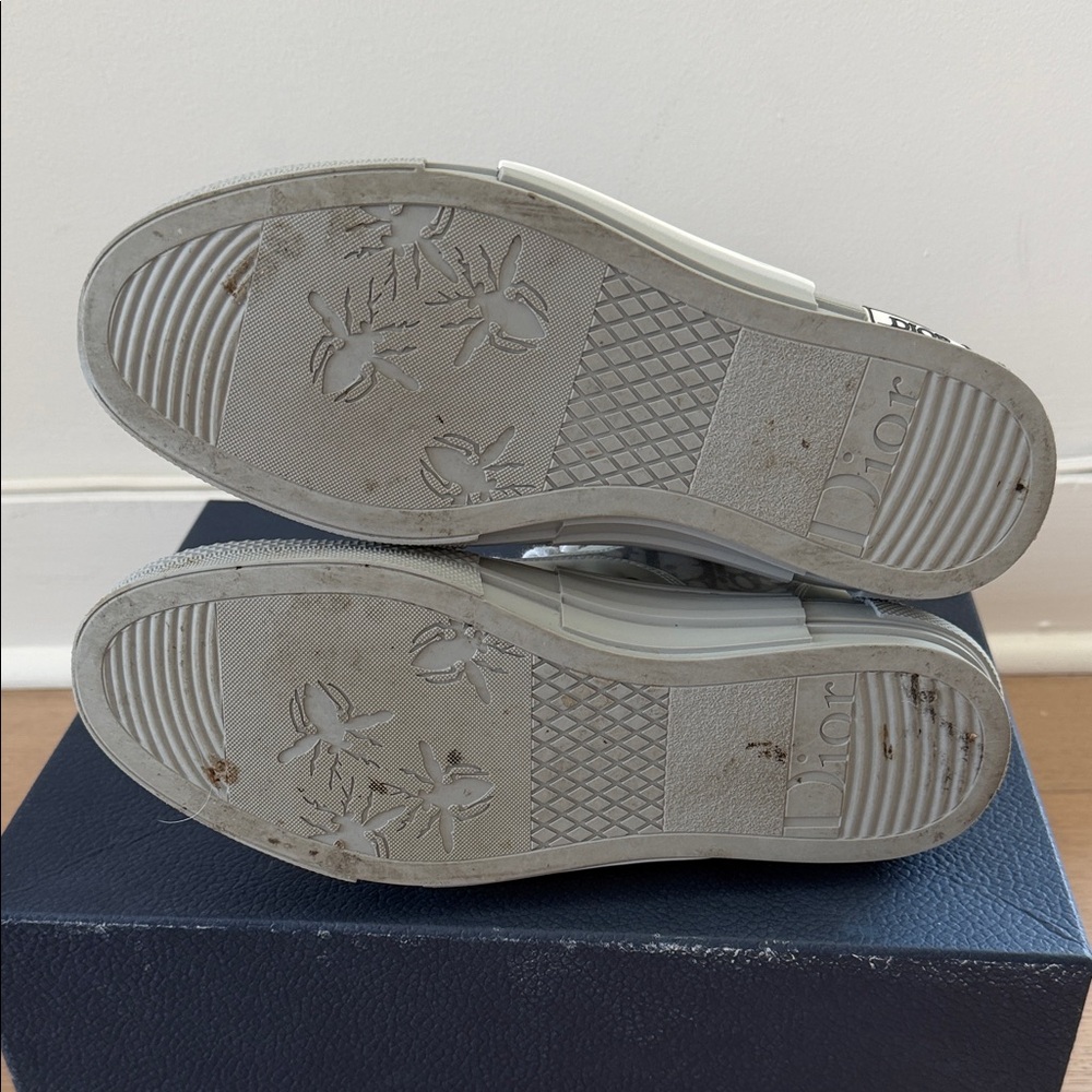 Dior B23 oblique High-Top Sneakers in White Blue and Gray - Picture 8 of 11